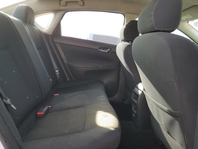 3N1AB7AP7JY336032 - 2018 NISSAN SENTRA S WHITE photo 10