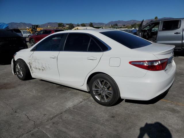 4T1BF1FK4HU637981 - 2017 TOYOTA CAMRY LE WHITE photo 2