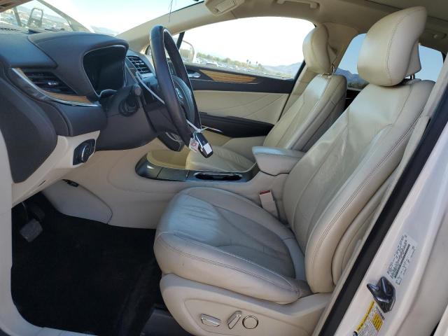 5LMCJ2C95GUJ18931 - 2016 LINCOLN MKC SELECT WHITE photo 13