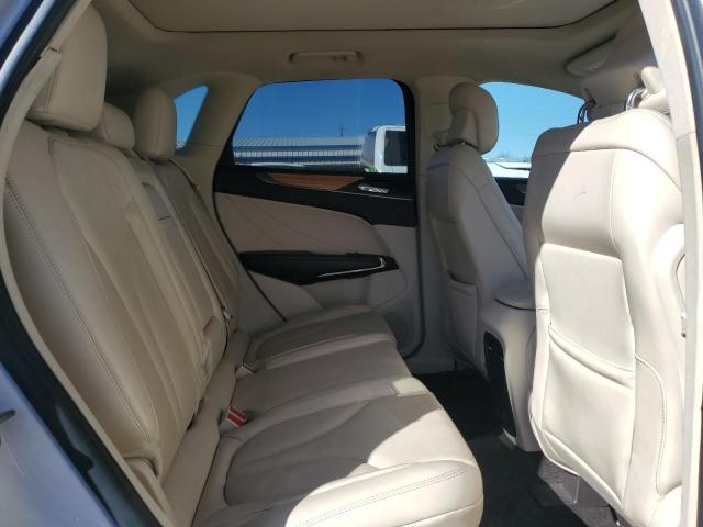 5LMCJ2C95GUJ18931 - 2016 LINCOLN MKC SELECT WHITE photo 18