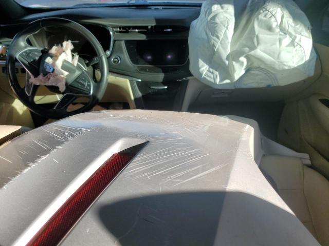 1GYKNBRS9HZ130726 - 2017 CADILLAC XT5 LUXURY SILVER photo 8