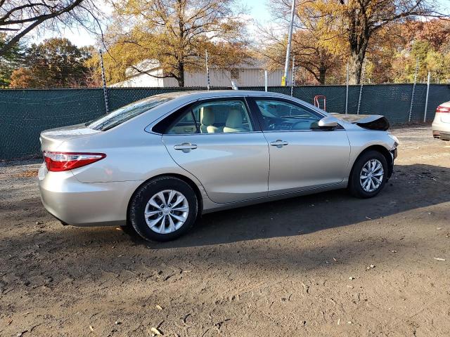 4T4BF1FK1GR570826 - 2016 TOYOTA CAMRY LE 金色 照片 3