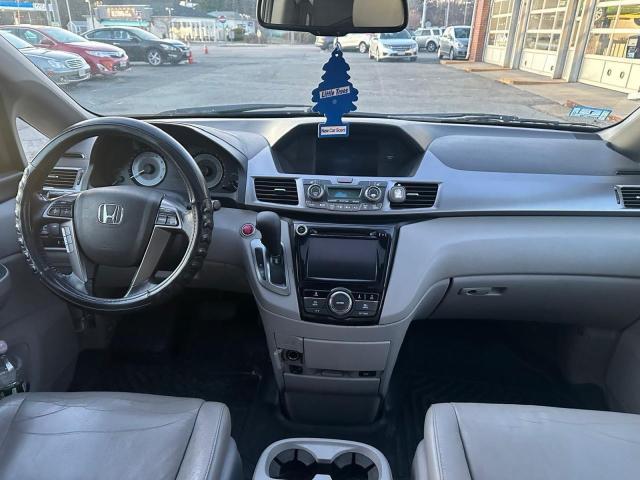 5FNRL5H68FB071963 - 2015 HONDA ODYSSEY EXL SILVER photo 9