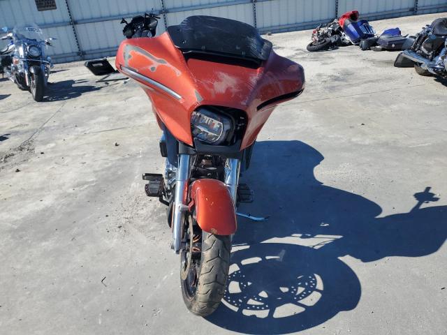 1HD1KB715RB625504 - 2024 HARLEY-DAVIDSON FLHX ORANGE photo 2