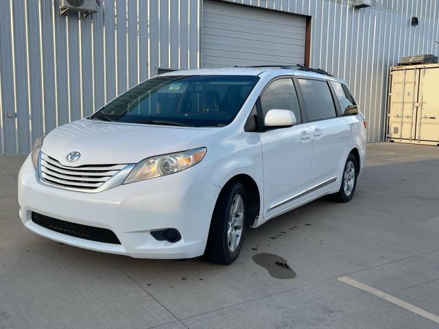 5TDKK3DC3FS547083 - 2015 TOYOTA SIENNA LE 白色 照片 2