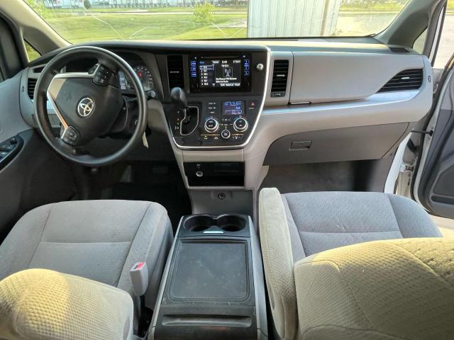 5TDKK3DC3FS547083 - 2015 TOYOTA SIENNA LE 白色 照片 9