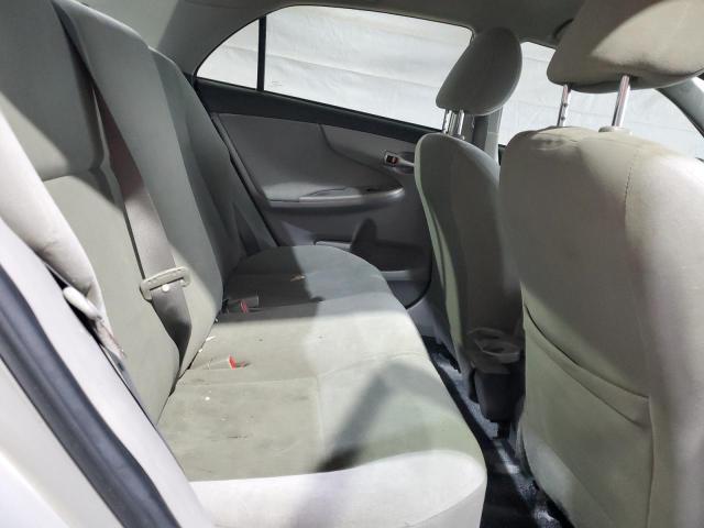 2T1BU4EEXDC962231 - 2013 TOYOTA COROLLA BASE Сріблястий фото 10