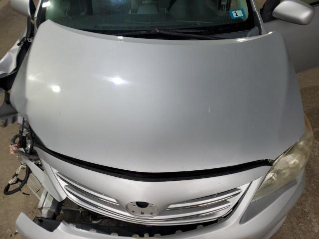 2T1BU4EEXDC962231 - 2013 TOYOTA COROLLA BASE Сріблястий фото 11