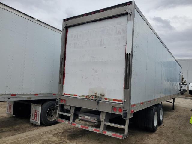 1UYVS24827U014935 - 2007 UTILITY VS2RA 白色 照片 4