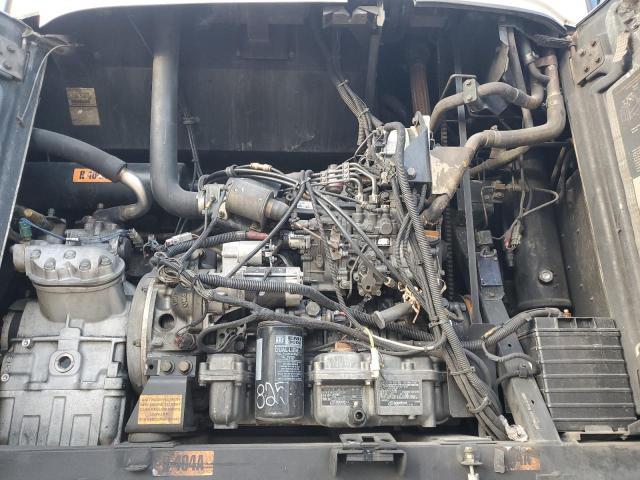 1UYVS24827U014935 - 2007 UTILITY VS2RA 白色 照片 7