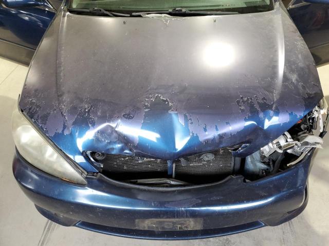 4T1BA30K26U510498 - 2006 TOYOTA CAMRY SE BLUE photo 11