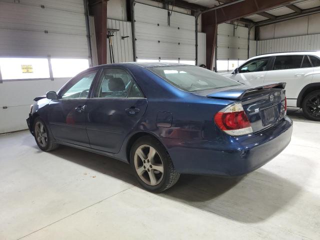 4T1BA30K26U510498 - 2006 TOYOTA CAMRY SE BLUE photo 2