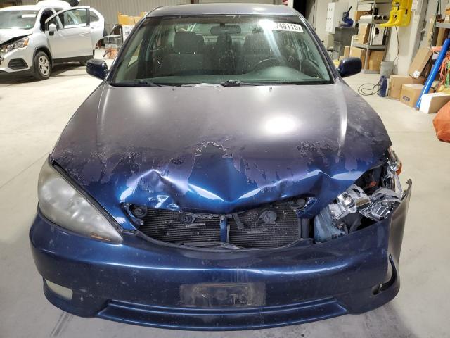 4T1BA30K26U510498 - 2006 TOYOTA CAMRY SE BLUE photo 5