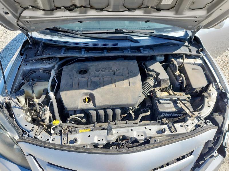 5YFBU4EE2CP056489 - 2012 TOYOTA COROLLA BASE Silber Foto 11