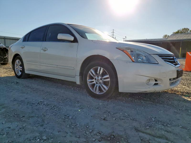 1N4AL2AP8AN435488 - 2010 NISSAN ALTIMA BASE WHITE photo 4