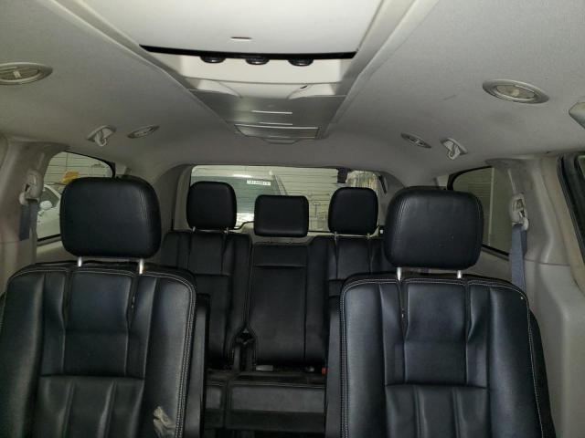 2C4RC1BG0GR213027 - 2016 CHRYSLER TOWN & COU TOURING BLACK photo 10