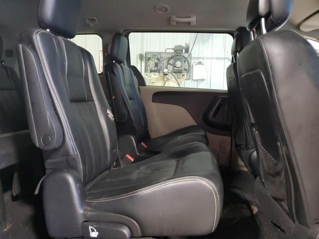 2C4RC1BG0GR213027 - 2016 CHRYSLER TOWN & COU TOURING BLACK photo 11