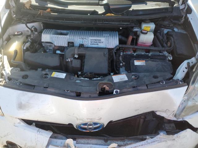 JTDKN3DU1F2003396 - 2015 TOYOTA PRIUS WHITE photo 11