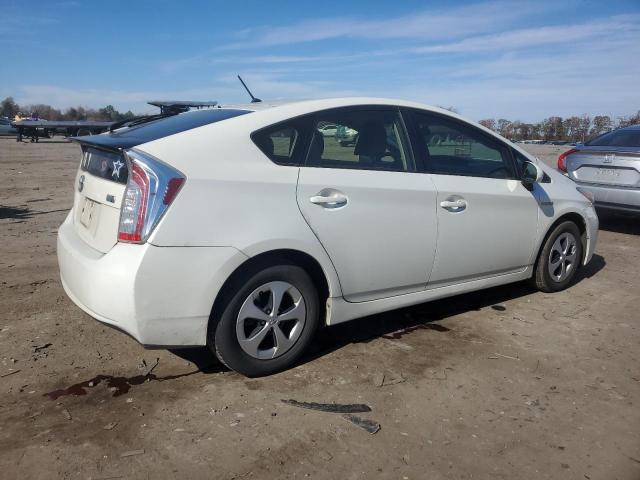 JTDKN3DU1F2003396 - 2015 TOYOTA PRIUS WHITE photo 3
