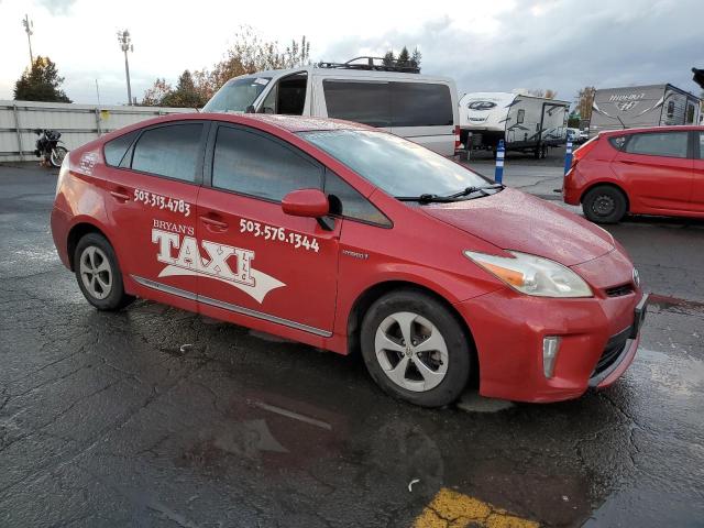 JTDKN3DU1D5681481 - 2013 TOYOTA PRIUS წითელი ფოტო 4