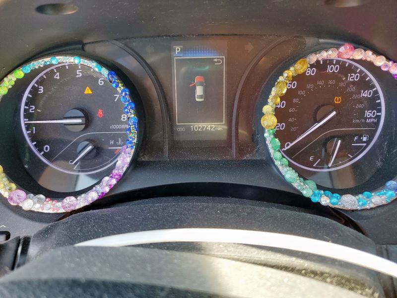 4T1B11HK5JU109366 - 2018 TOYOTA CAMRY L SILVER photo 9