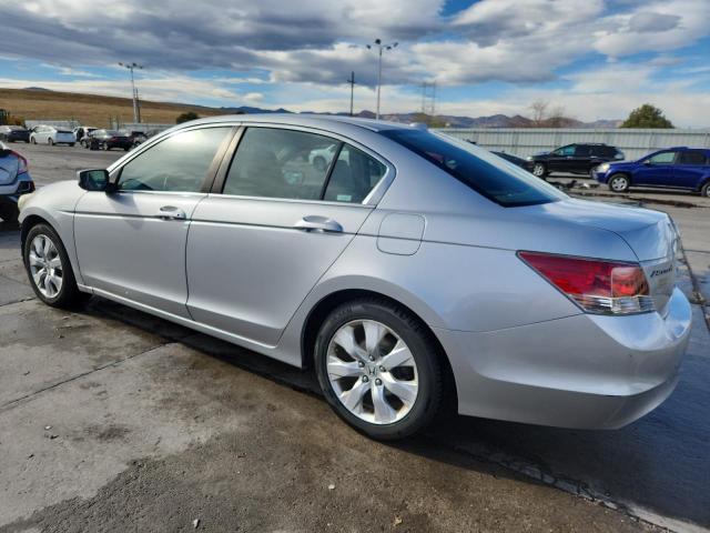 1HGCP26859A005530 - 2009 HONDA ACCORD EXL 银色 照片 2