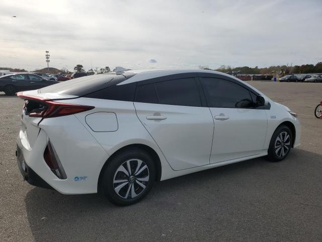 JTDKARFP5J3100450 - 2018 TOYOTA PRIUS PRIM 白色 照片 3