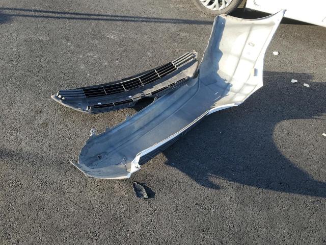 2T1BURHE5JC010502 - 2018 TOYOTA COROLLA L WHITE photo 12