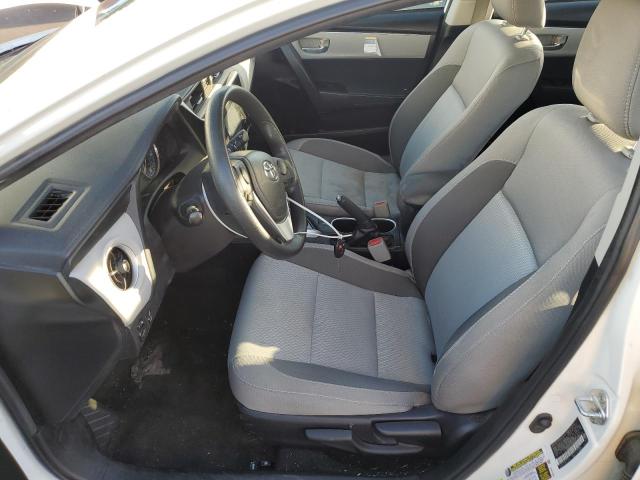 2T1BURHE5JC010502 - 2018 TOYOTA COROLLA L WHITE photo 7