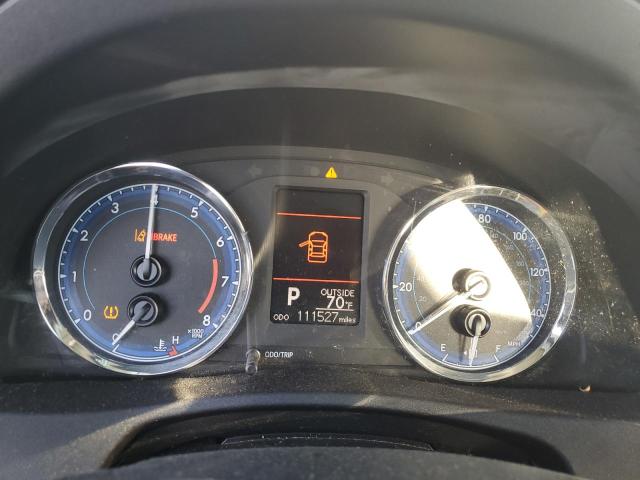 2T1BURHE5JC010502 - 2018 TOYOTA COROLLA L WHITE photo 9