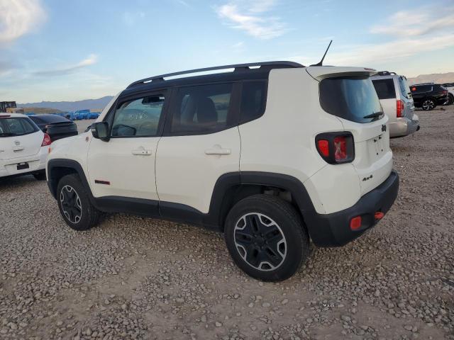 ZACCJBCT1FPB16581 - 2015 JEEP RENEGADE TRAILHAWK WHITE photo 2
