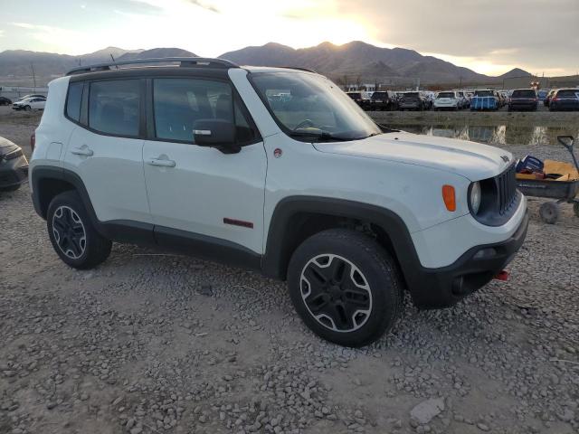 ZACCJBCT1FPB16581 - 2015 JEEP RENEGADE TRAILHAWK WHITE photo 4