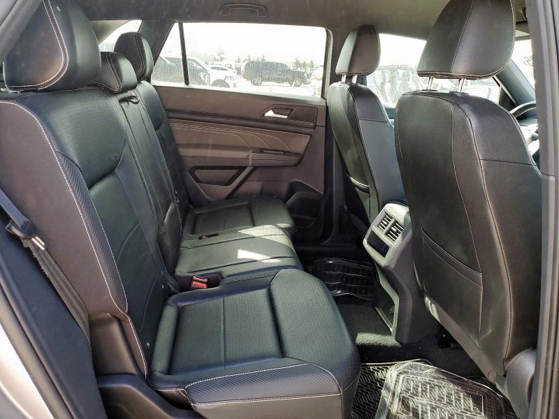 1V2DC2CA8NC229670 - 2022 VOLKSWAGEN ATLAS CROS SE SILVER photo 10