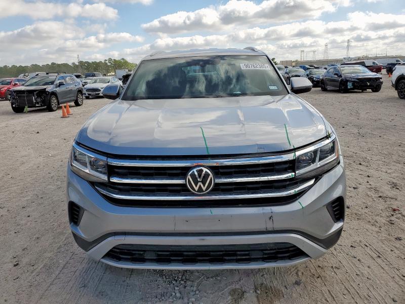 1V2DC2CA8NC229670 - 2022 VOLKSWAGEN ATLAS CROS SE SILVER photo 5