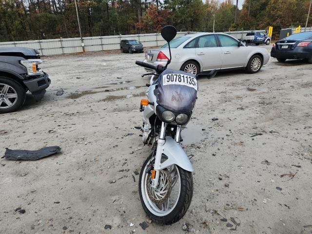 WB10184A43ZH15572 - 2003 BMW F650 CS Сріблястий фото 2