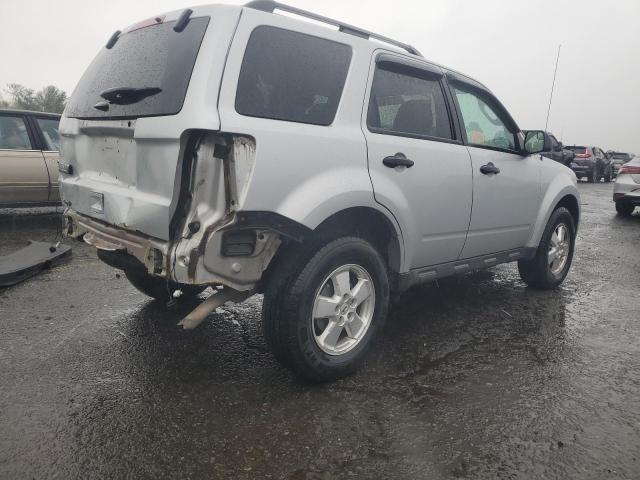 1FMCU9D74CKA32399 - 2012 FORD ESCAPE XLT 银色 照片 3