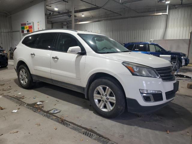 1GNKVJKD6DJ231248 - 2013 CHEVROLET TRAVERSE LT WHITE photo 4
