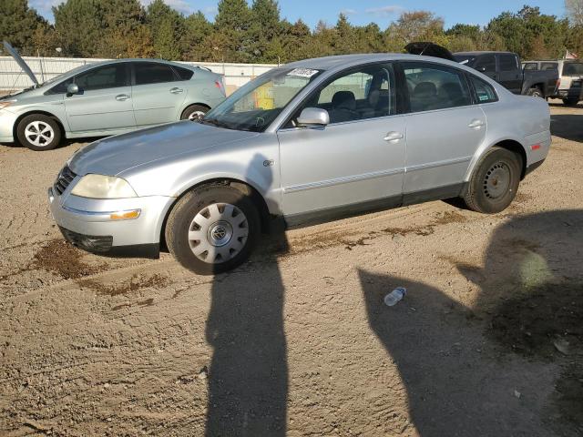 2002 VOLKSWAGEN PASSAT GLS, 