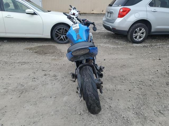 JKAEXEC11ADA49234 - 2010 KAWASAKI EX650 C Blau Foto 4