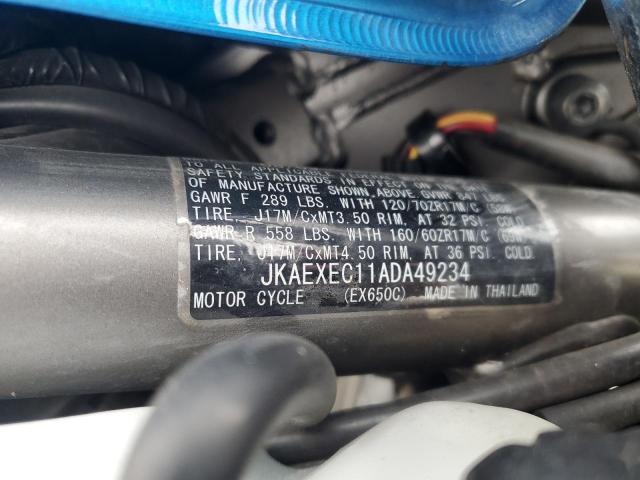 JKAEXEC11ADA49234 - 2010 KAWASAKI EX650 C Blau Foto 9