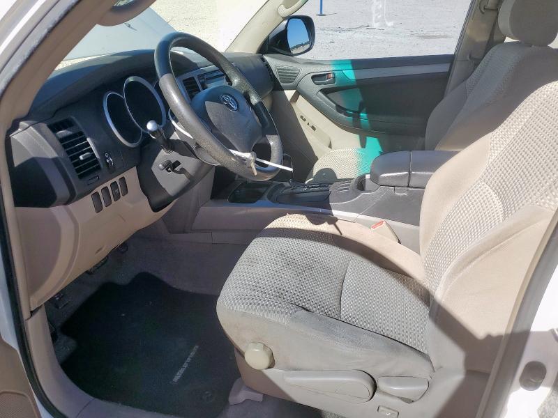 JTEZU14R470094657 - 2007 TOYOTA 4RUNNER SR5 WHITE photo 7