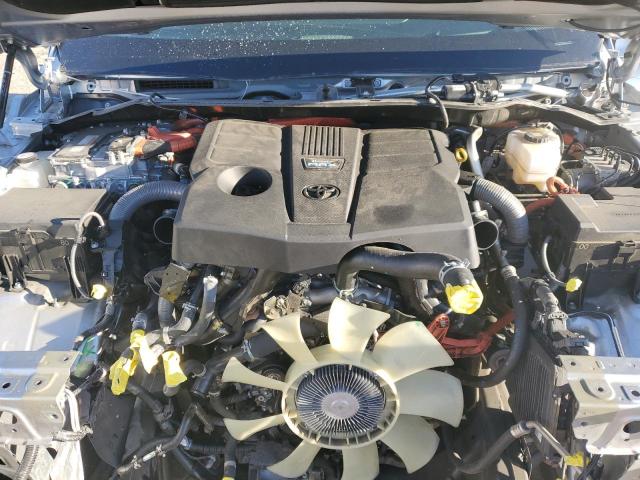 7SVAAABA9PX018145 - 2023 TOYOTA SEQUOIA SR5 SILVER photo 12