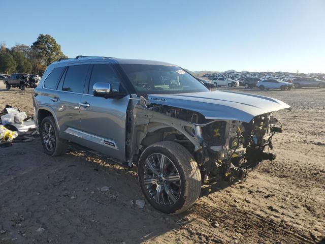 7SVAAABA9PX018145 - 2023 TOYOTA SEQUOIA SR5 SILVER photo 4