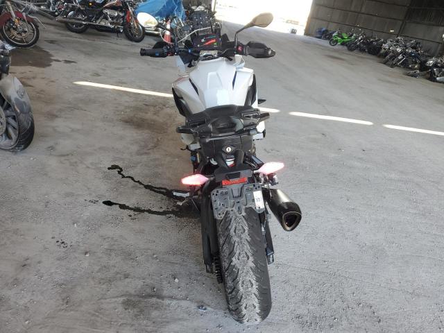 WB10E4306N6F12385 - 2022 BMW S 1000 XR WHITE photo 4