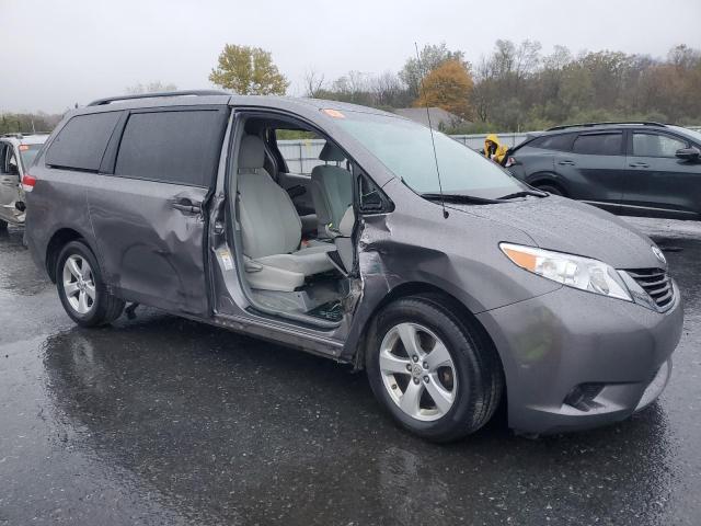 5TDKK3DC9BS125135 - 2011 TOYOTA SIENNA LE ნაცრისფერი ფოტო 4