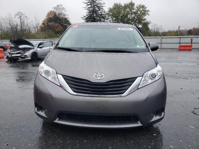 5TDKK3DC9BS125135 - 2011 TOYOTA SIENNA LE ნაცრისფერი ფოტო 5