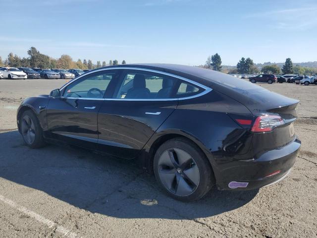 5YJ3E1EA4JF039697 - 2018 TESLA MODEL 3 Чорний фото 2