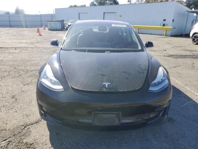 5YJ3E1EA4JF039697 - 2018 TESLA MODEL 3 Чорний фото 5