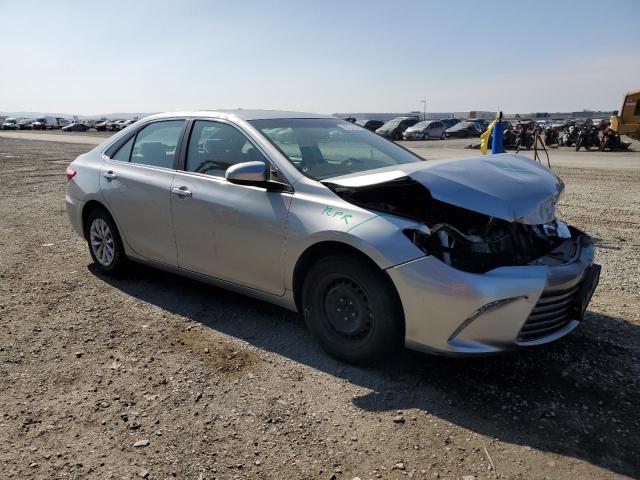 4T1BF1FK1HU785778 - 2017 TOYOTA CAMRY LE SILVER photo 4