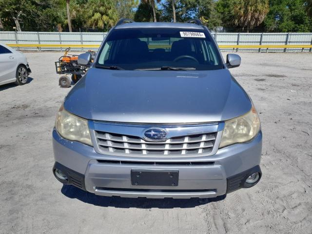 JF2SHADC9DH419808 - 2013 SUBARU FORESTER 2.5X PREMIUM 银色 照片 5